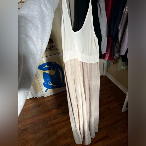 SOLD-Wilfred Bisous Dress - Picture 2 of 4